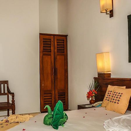 Senani Hotel Kandy Exterior photo