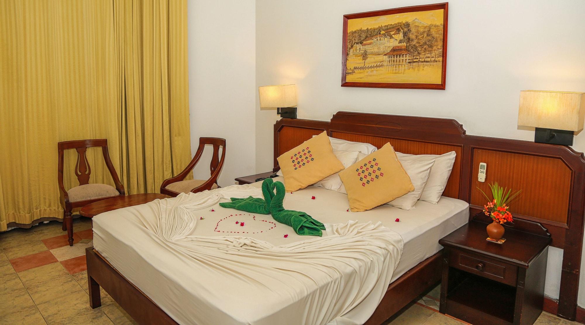 Senani Hotel Kandy Exterior photo