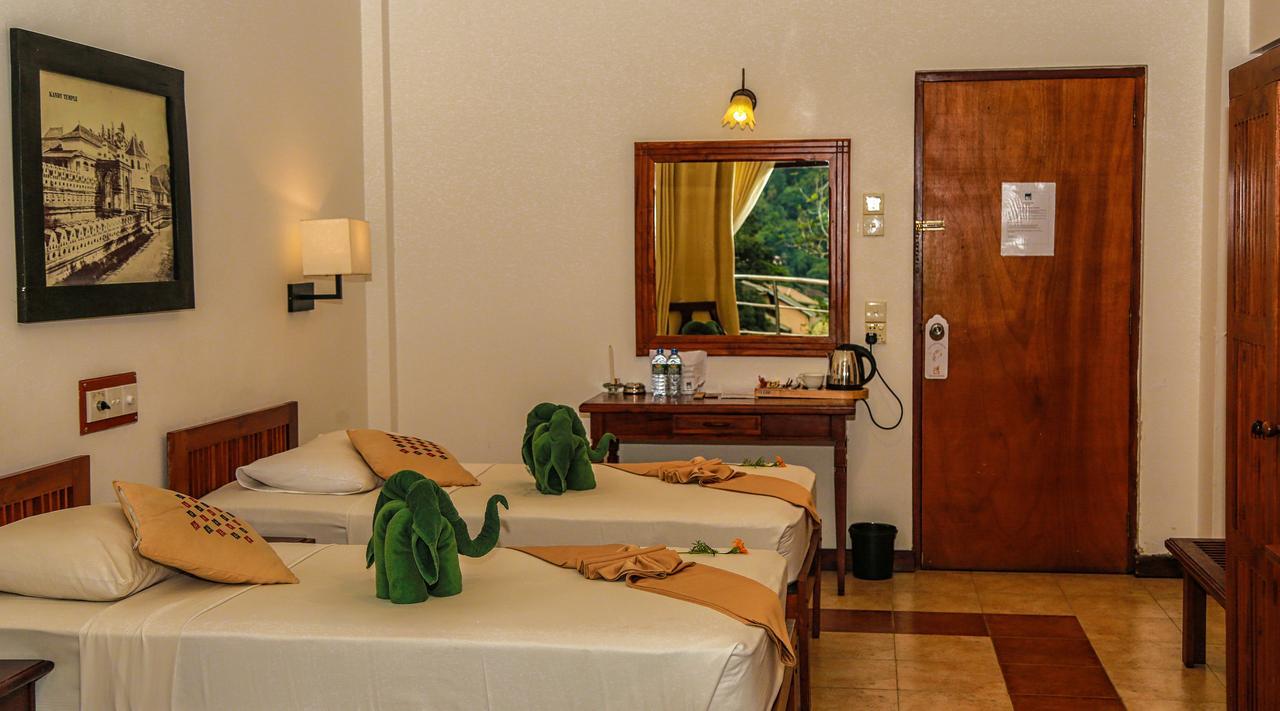 Senani Hotel Kandy Exterior photo