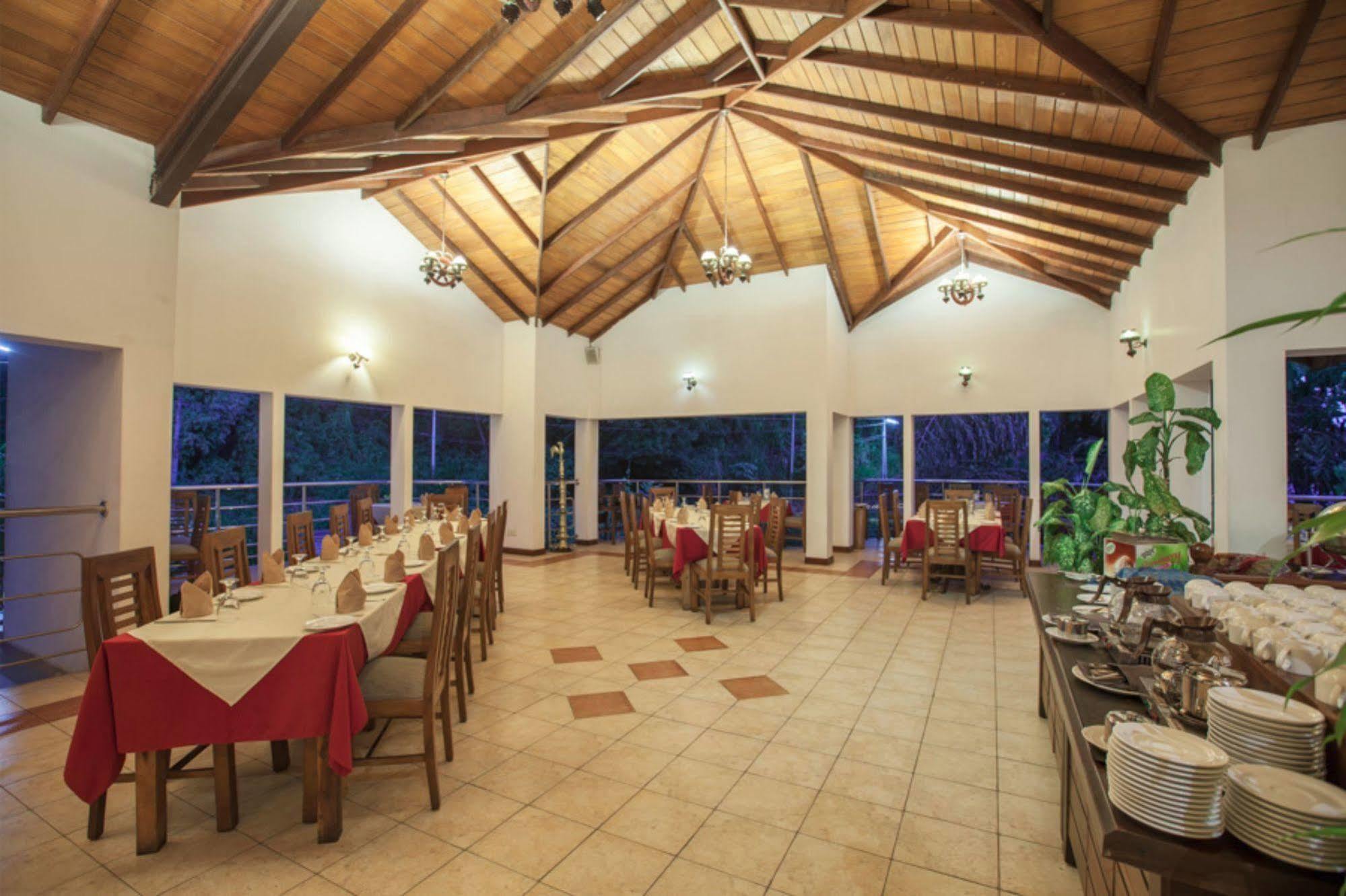 Senani Hotel Kandy Exterior photo